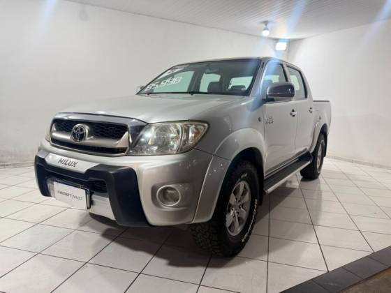 TOYOTA HILUX 2.7 SR 4X2 CD 16V GASOLINA 4P AUTOMÁTICO TOYOTA HILUX 2.7 SR 4X2 CD 16V GASOLINA 4P AUTOMÁTICO